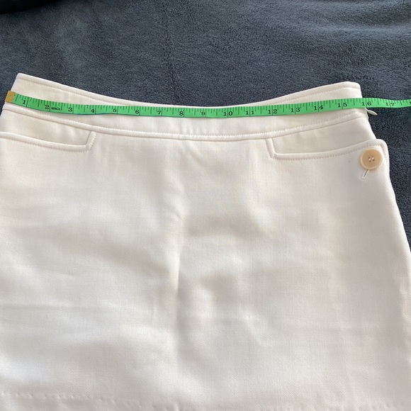 Skirt w/lining, cream color, Talbots size 8 Petite. - Picture 2 of 7